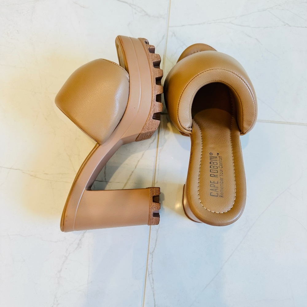 Puff Style Pump, Nude